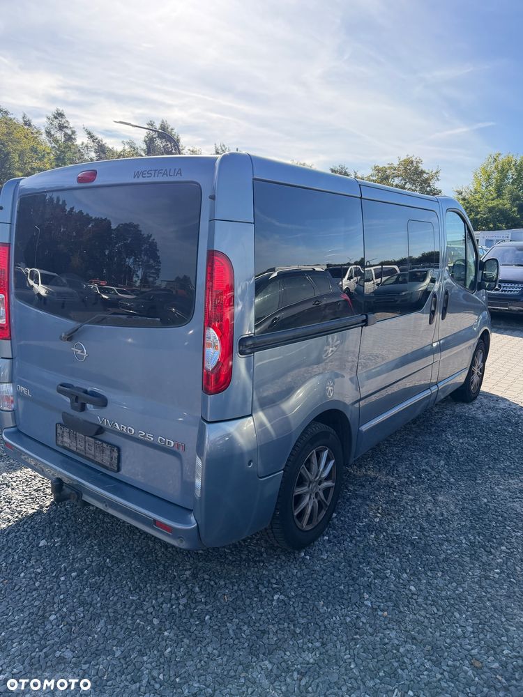 Opel Vivaro - 2