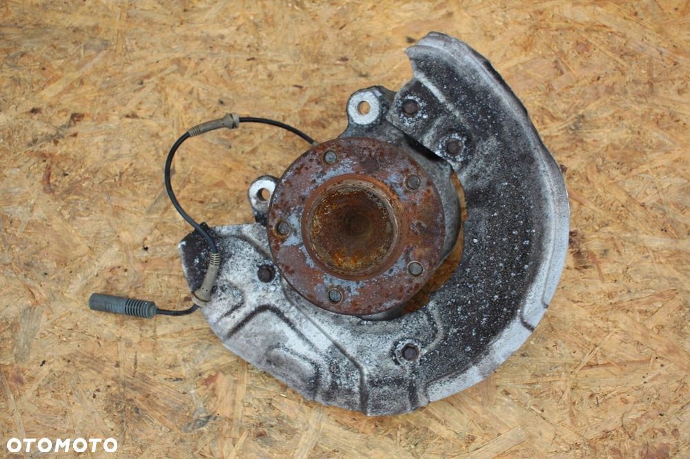 Zwrotnica piasta BMW e90 e91 e92 e93 6773210 PRAWA PRZÓD - 1