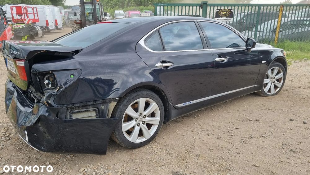 Lexus LS 600h Ambience h - 6