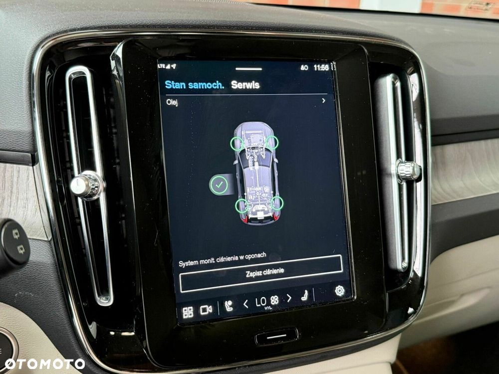 Volvo XC 40 B4 AWD Plus Bright - 28