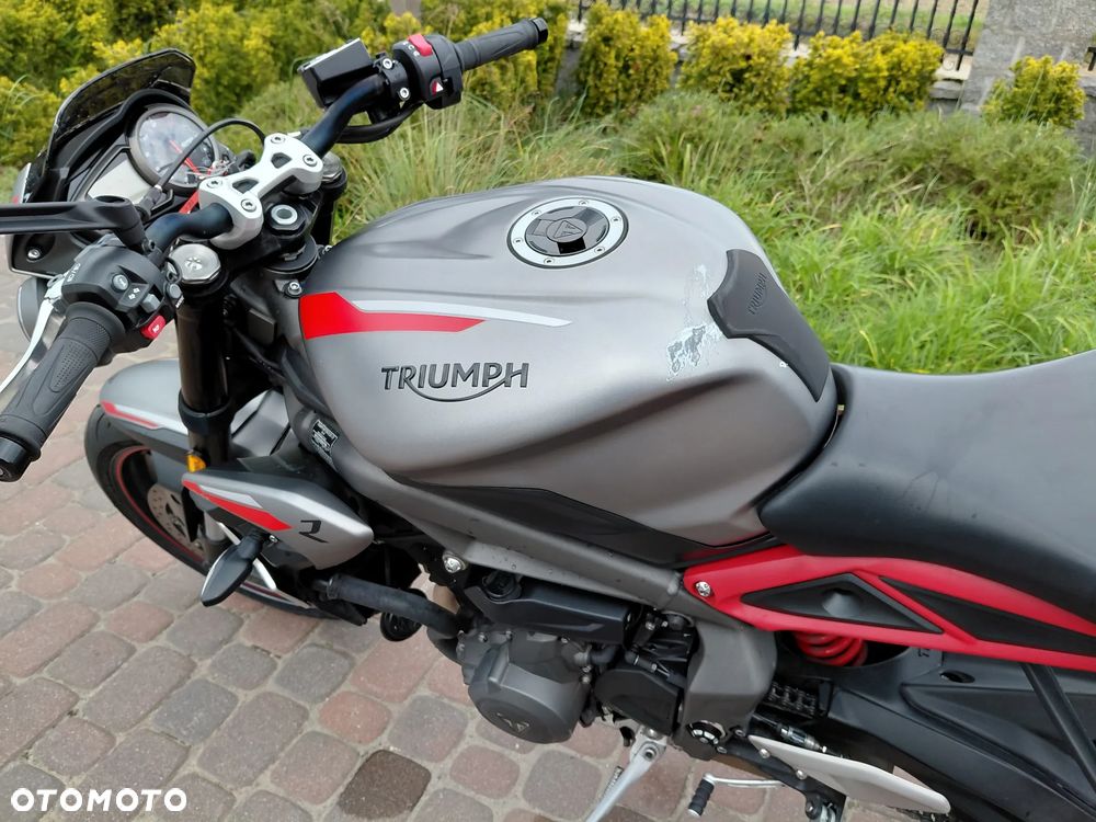 Triumph Street Triple - 26