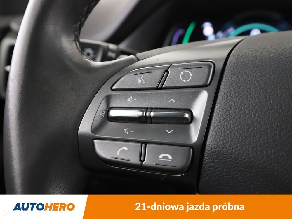 Hyundai IONIQ - 29