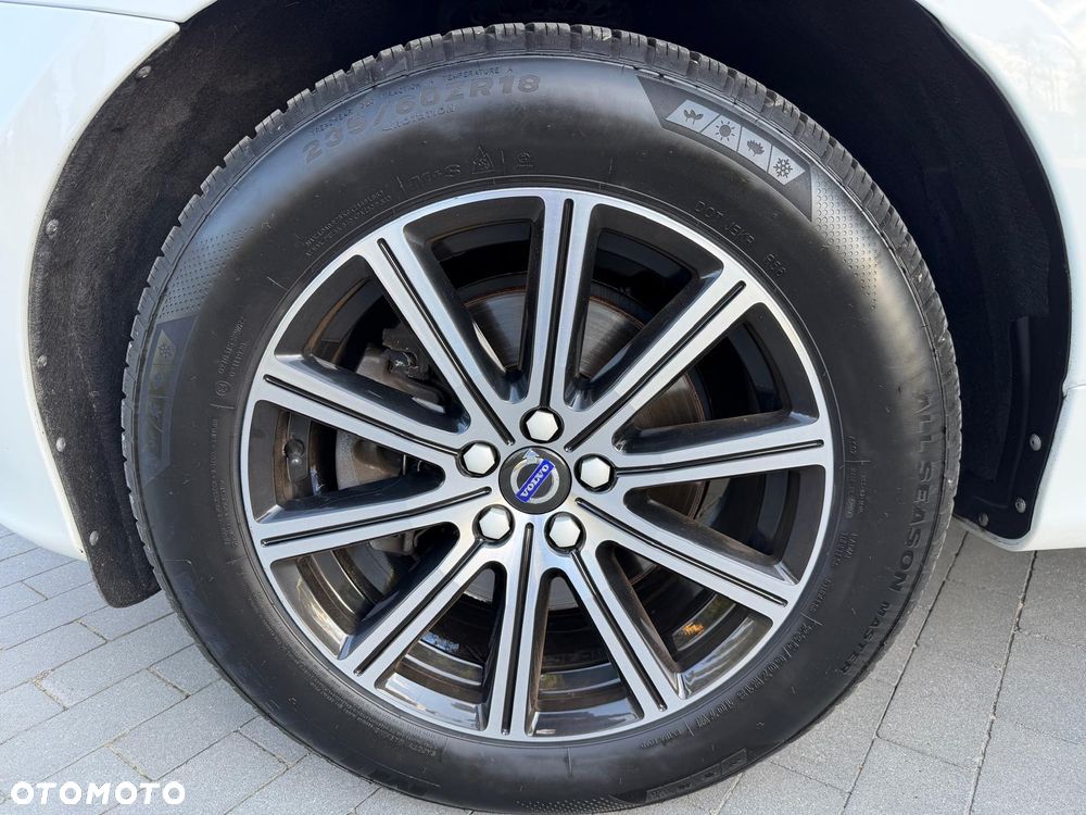 Volvo XC 60 D5 AWD Geartronic Summum - 11
