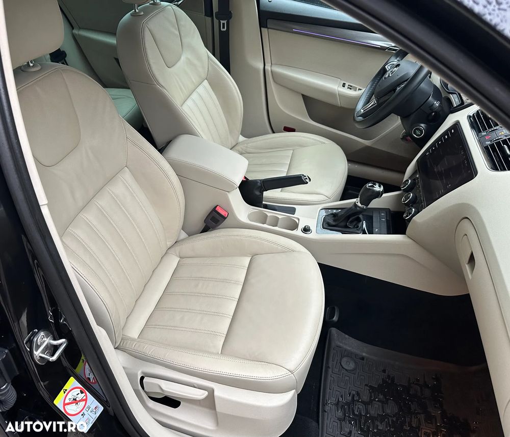 Skoda Octavia 1.6 TDI DSG Style - 14