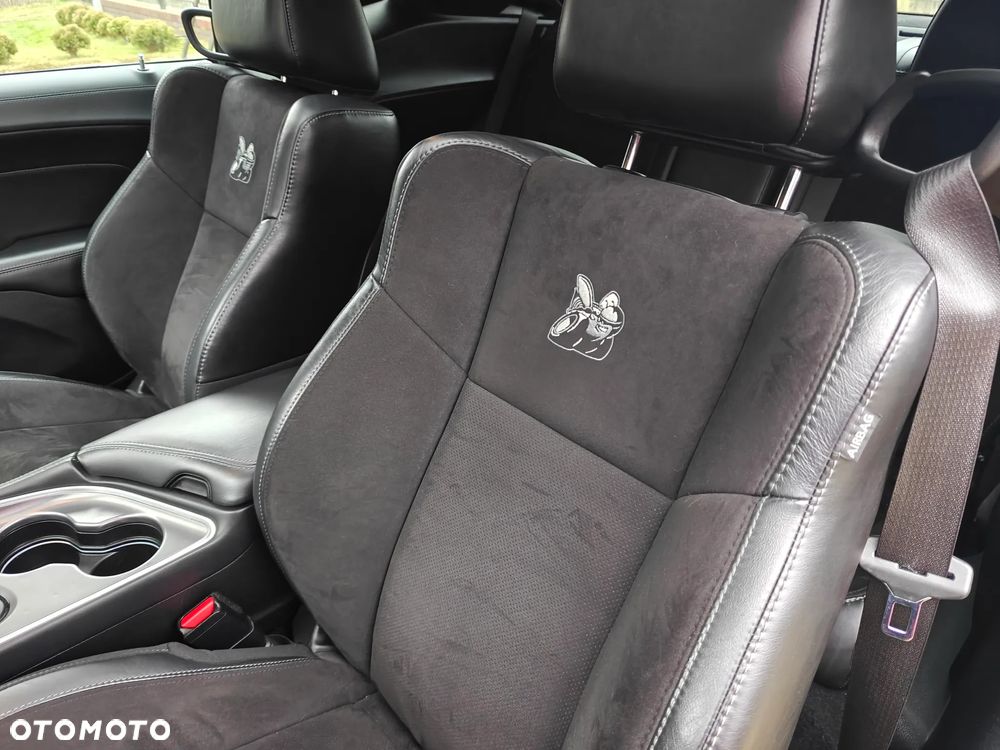 Dodge Challenger - 22