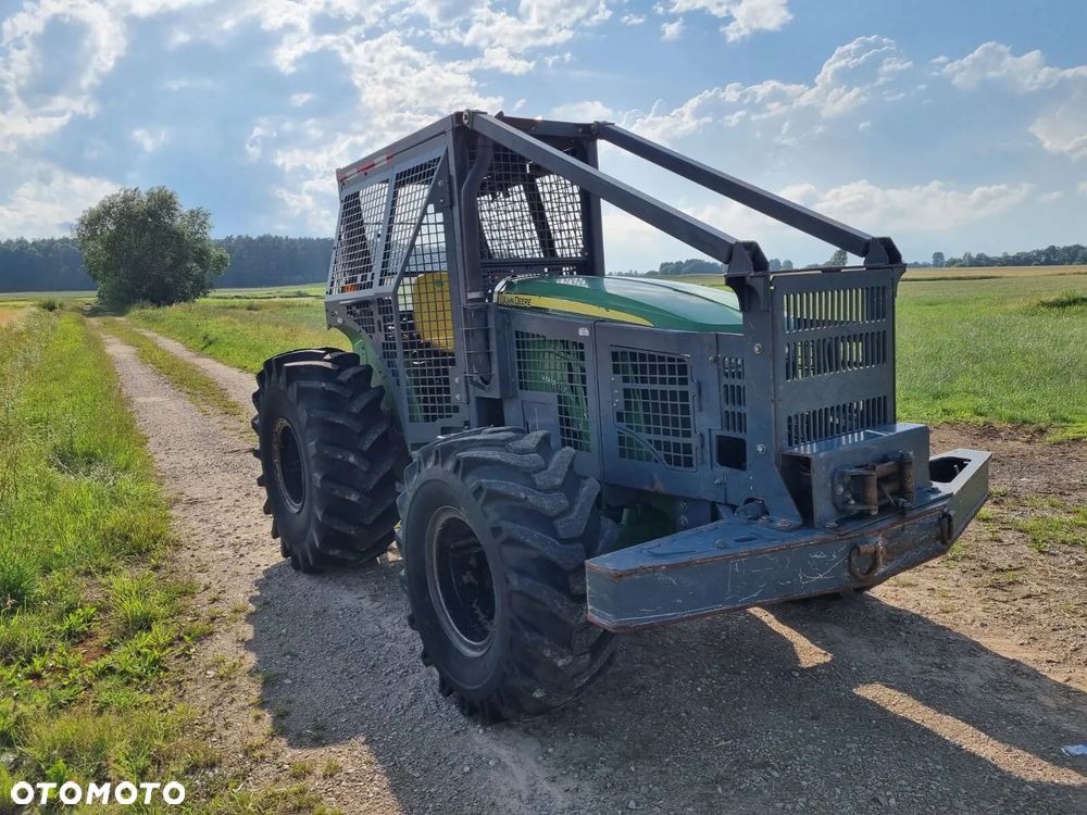 John Deere 5100M - 5