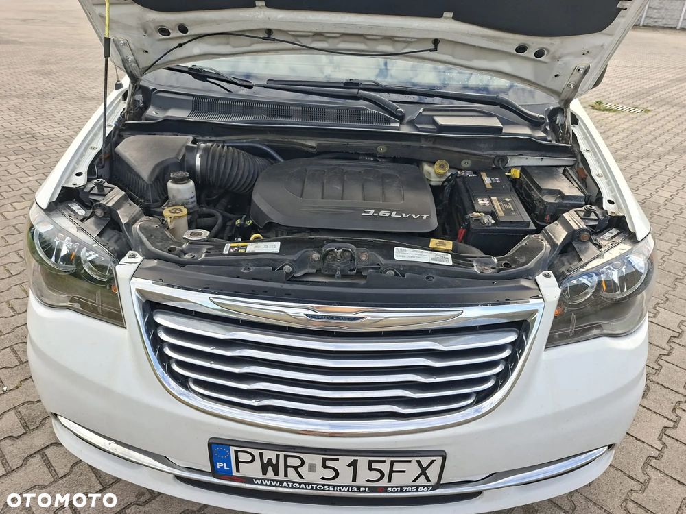 Chrysler Town & Country 3.6 Touring - 9