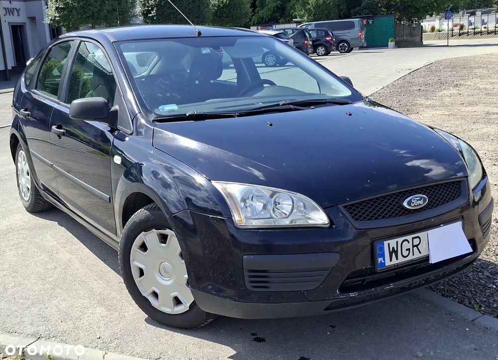 Ford Focus 1.6 Ambiente - 2
