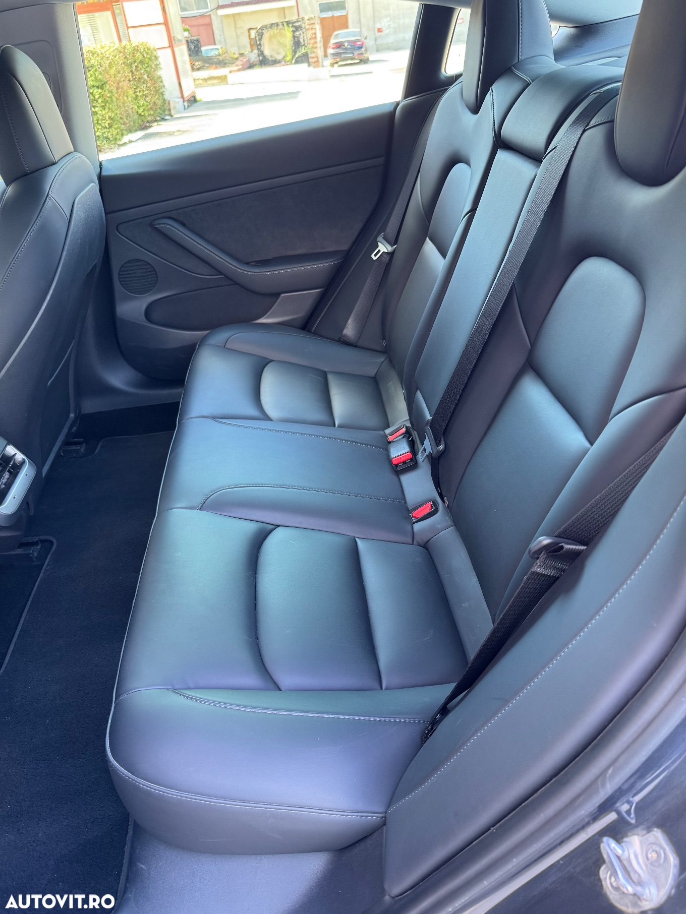 Tesla Model 3 Long Range - 5