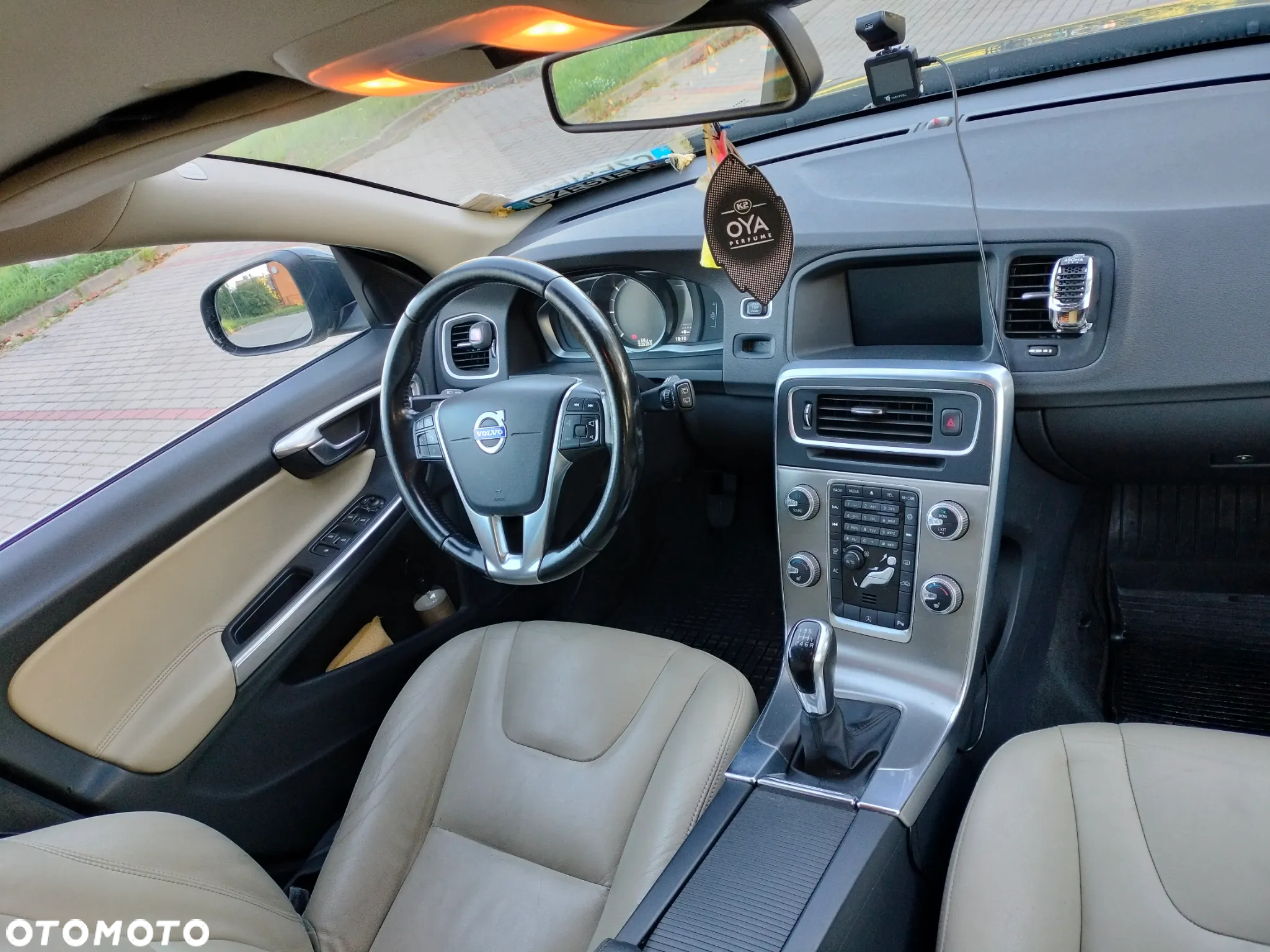 Volvo V60 D4 Drive-E Summum - 14
