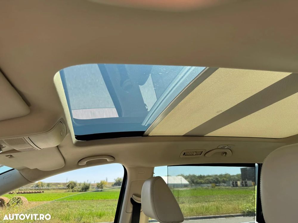 Volkswagen Sharan 2.0 TDI Blue Motion Highline - 34