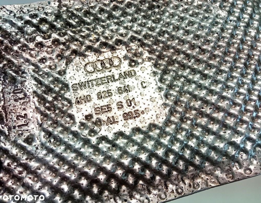 OSŁONA TERMICZNA AUDI A8 D4 3.0 TDI 4H0825641C - 3