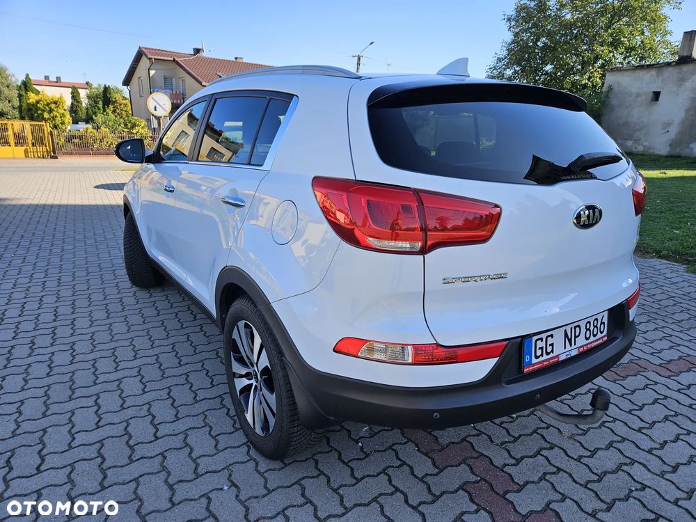 Kia Sportage 2,0 CRDI AWD Dream-Team Edition - 4