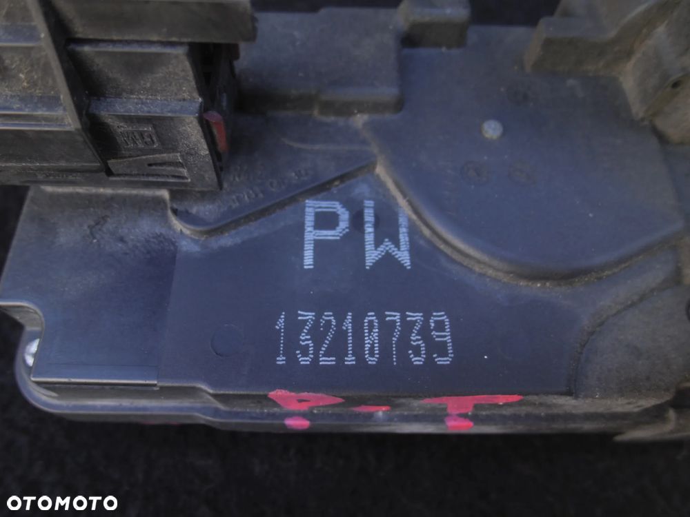 OPEL ASTRA III H 5D ZAFIRA B ZAMEK DRZWI PRAWY TYŁ 13210739 - 4