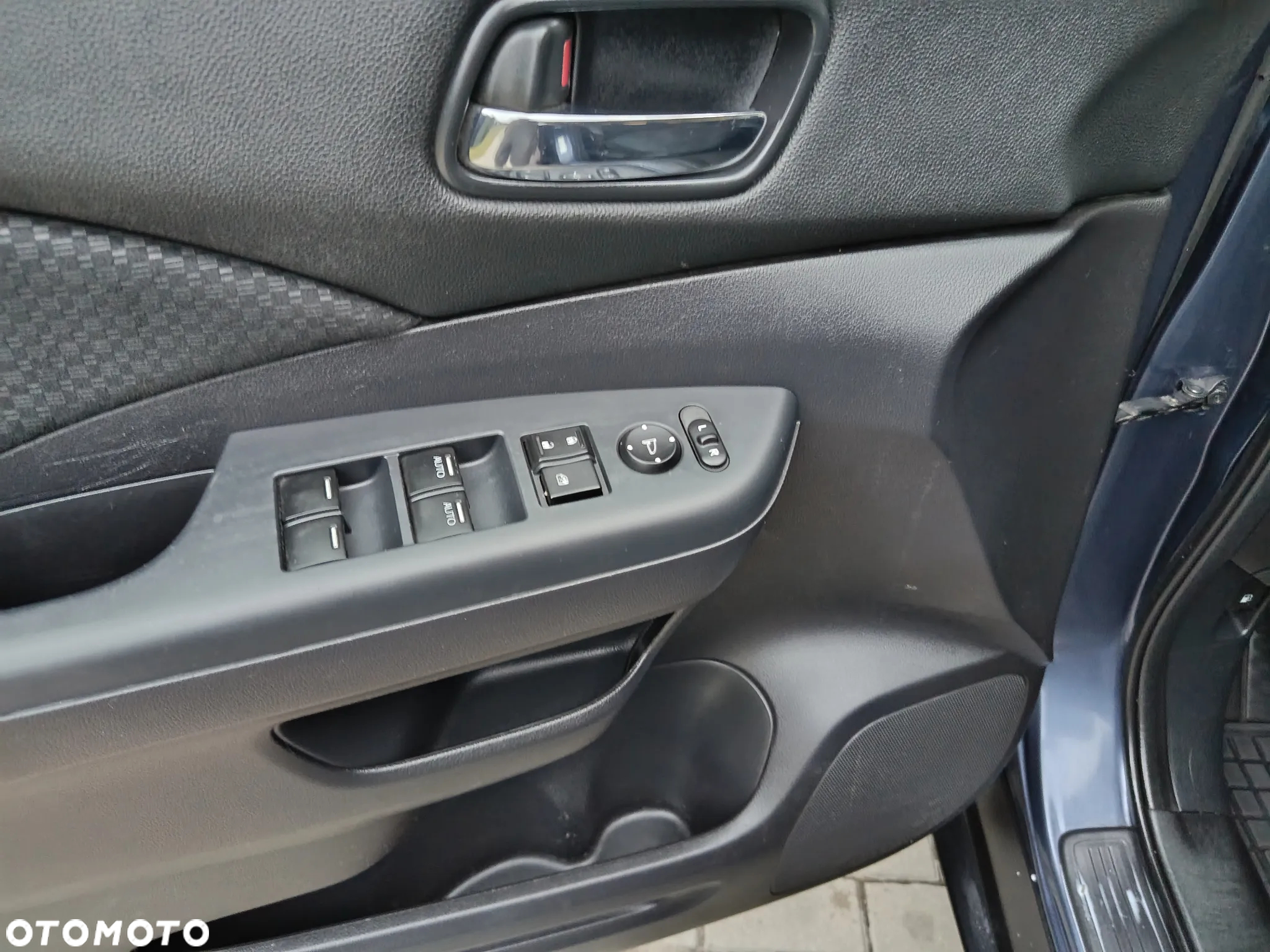 Honda CR-V 2.0 Comfort (Honda Connect+) / (2WD) - 12