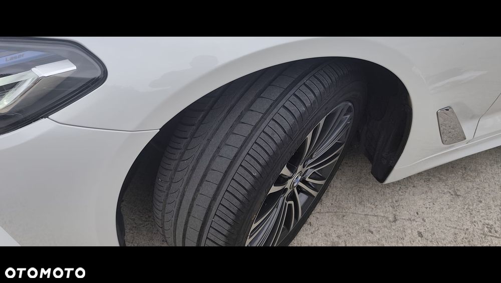 BMW Seria 5 530i Sport Line - 18
