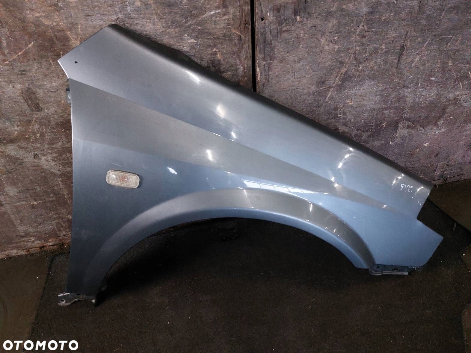 BŁOTNIK PRAWY PRZÓD NISSAN PRIMERA P12 KY5G - 1