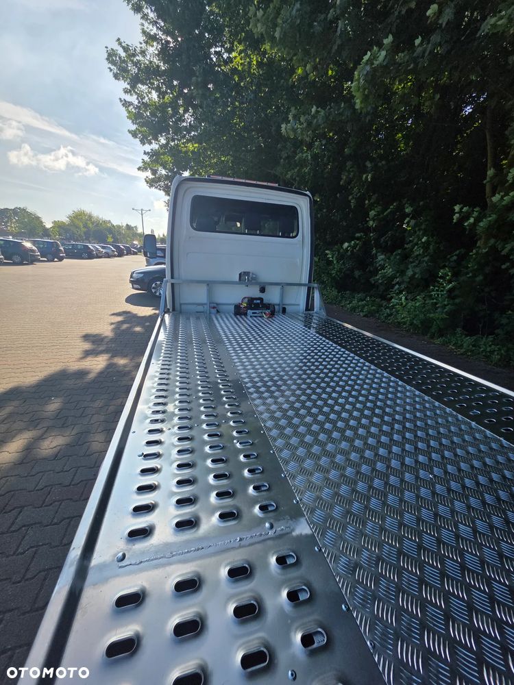Mercedes-Benz Sprinter - 30
