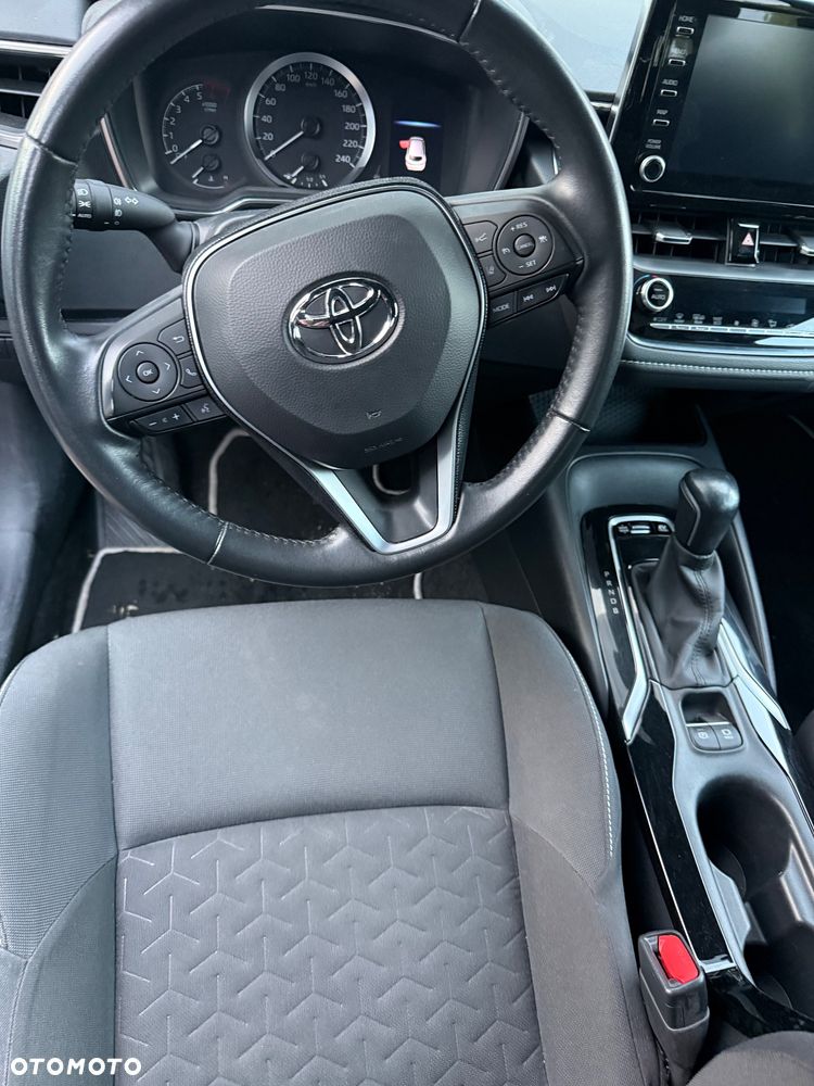 Toyota Corolla - 10