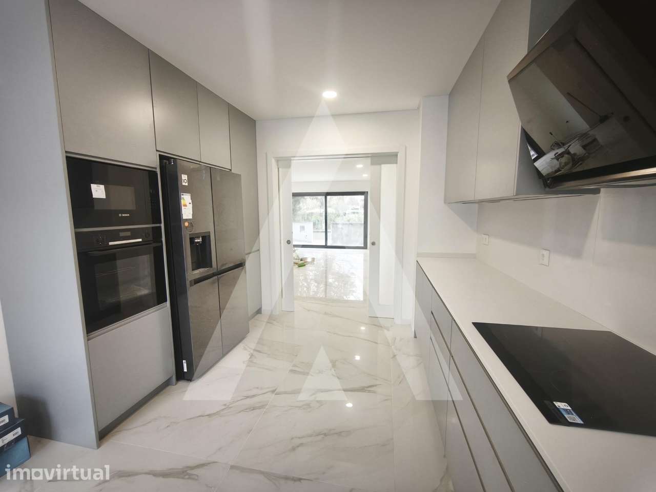 Moradia T3+1 geminada em construção na Vista Alegre – Ílhavo - Grande imagem: 4/36