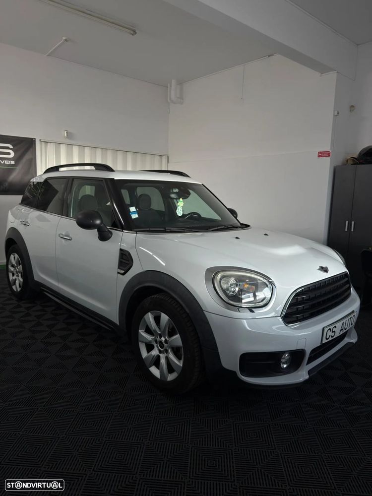 MINI Countryman One D - 3