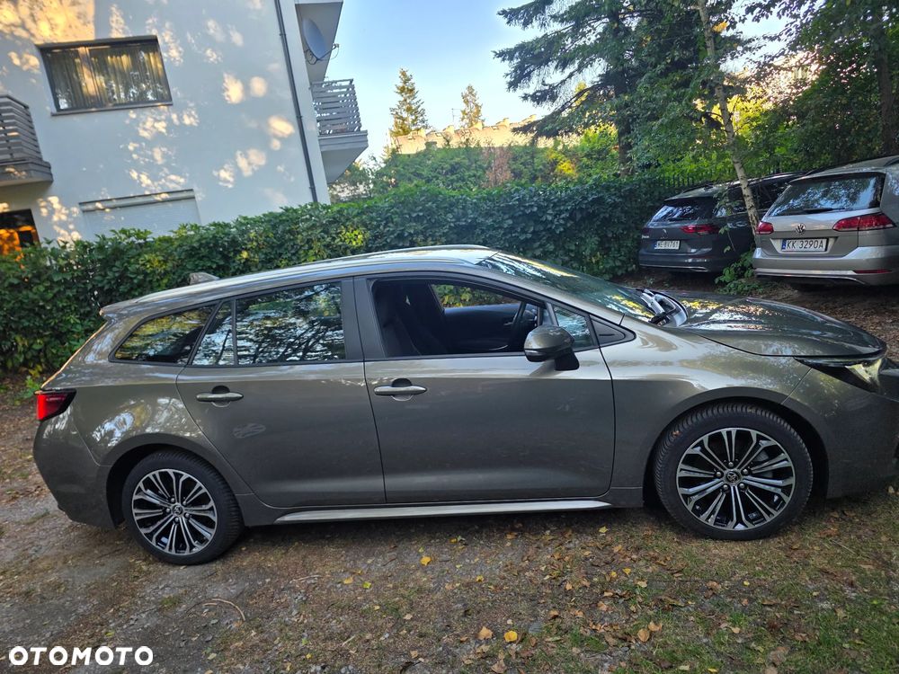 Toyota Corolla - 4