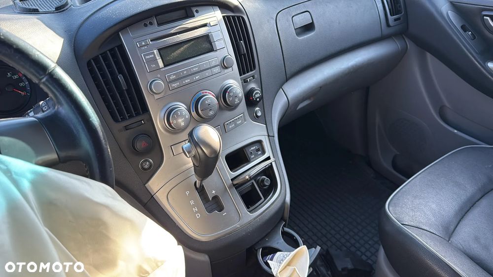 Hyundai H-1 Starex - 21