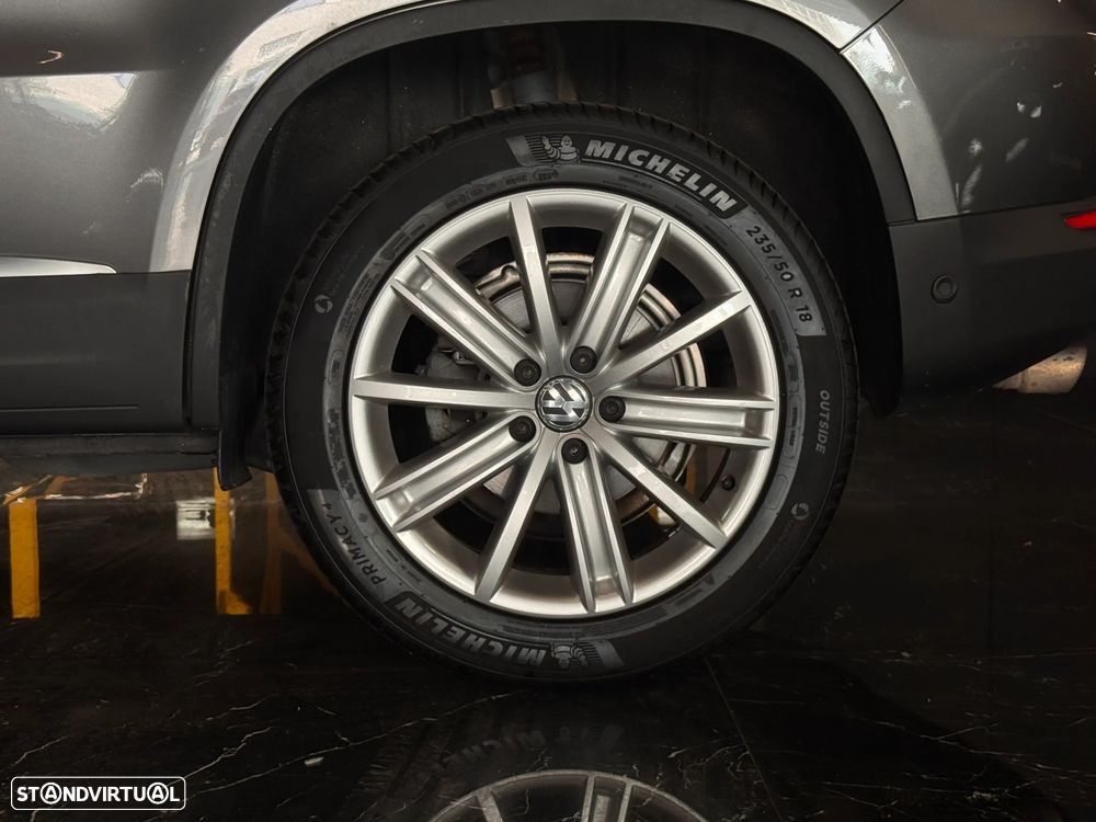 VW Tiguan 2.0 TDi Sport BlueMotion - 12