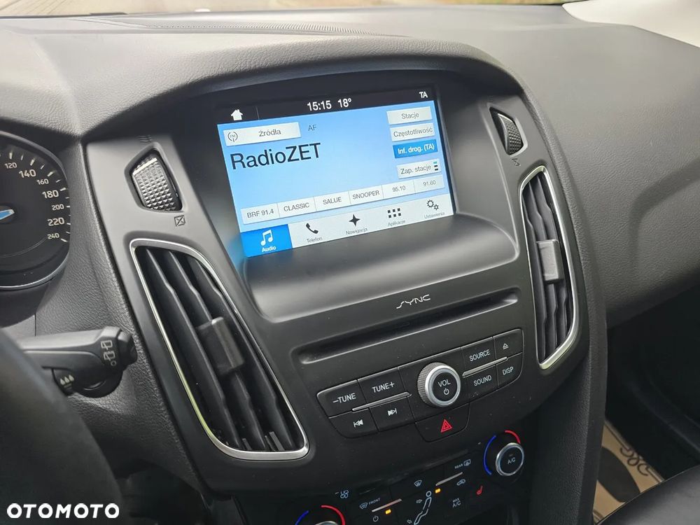 Ford Focus 1.5 EcoBoost Titanium Business - 24