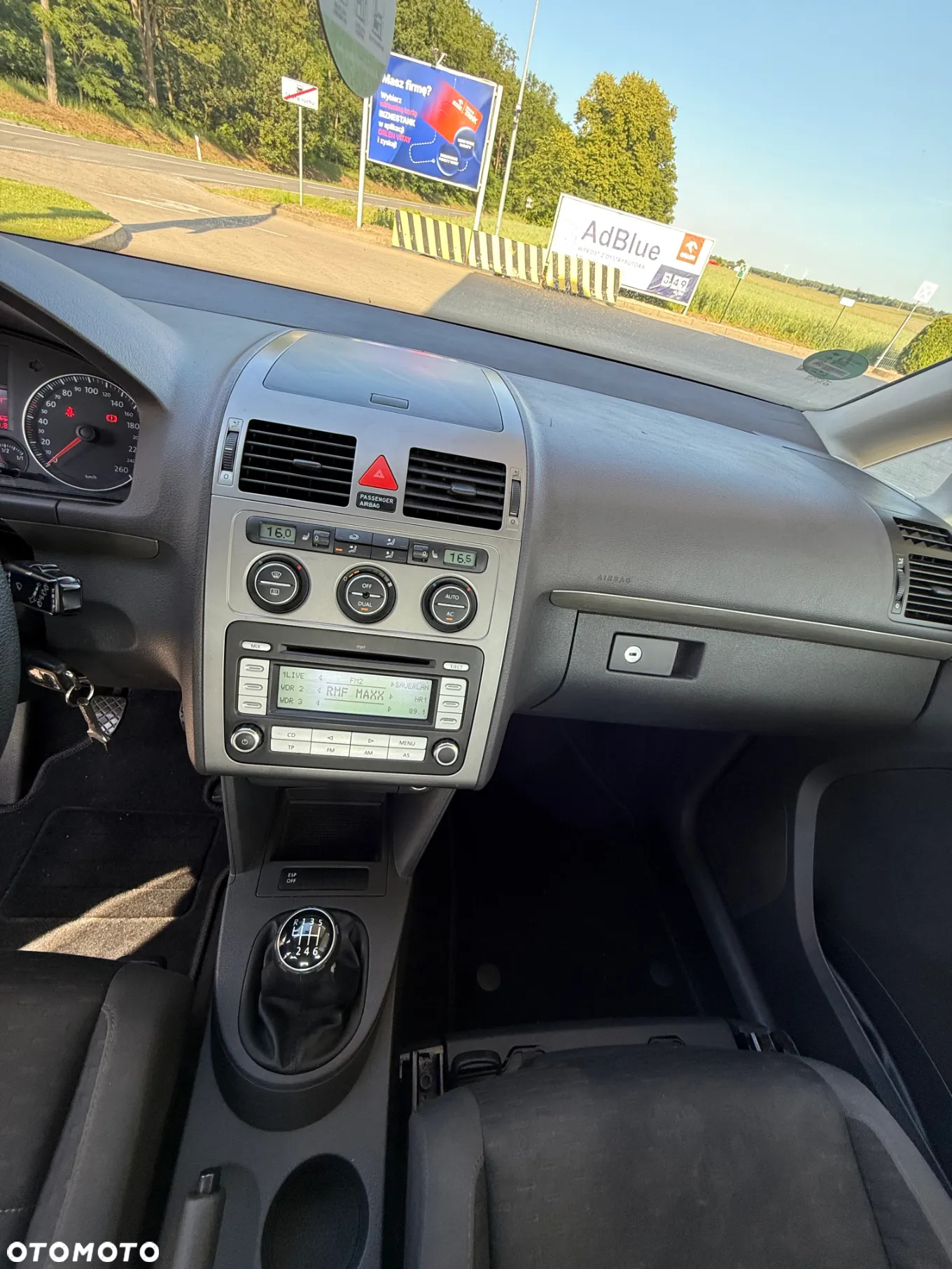 Volkswagen Touran 1.9 TDI Basis - 22