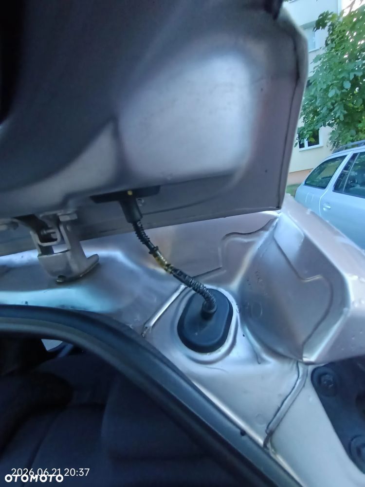 Peugeot 208 - 20
