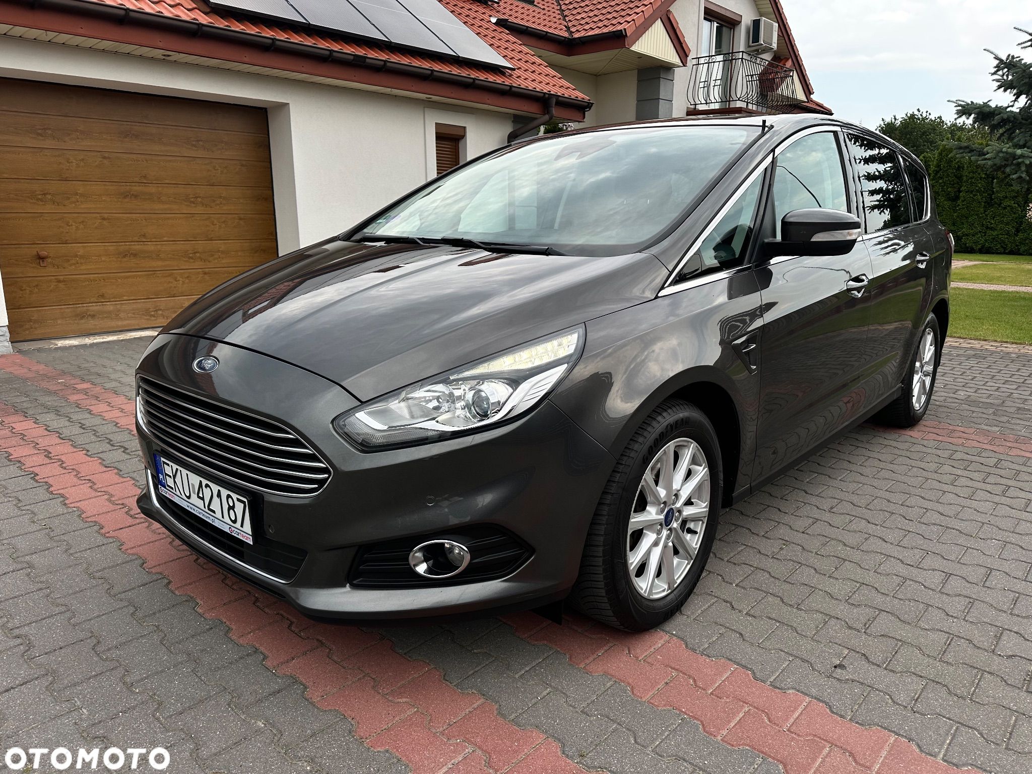 Ford S-Max 1.5 Eco Boost Start-Stopp Titanium - 1
