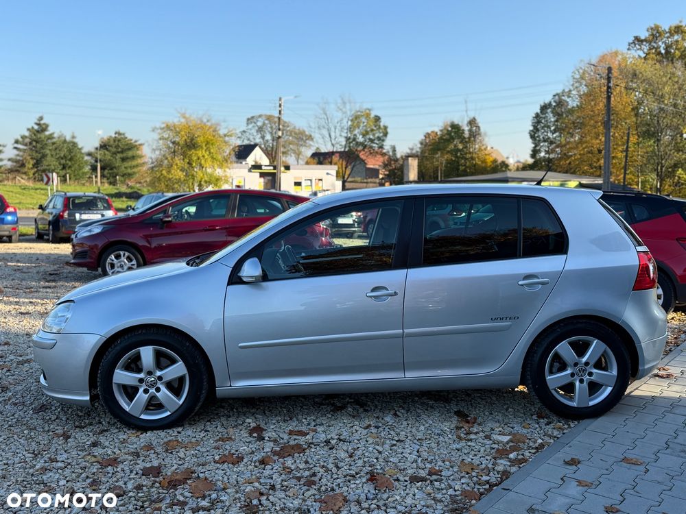 Volkswagen Golf - 8