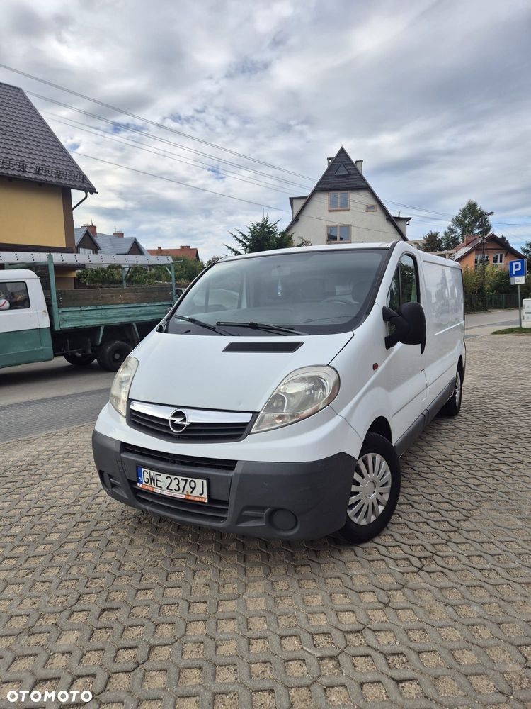 Opel vivaro - 2