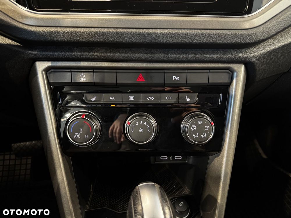 Volkswagen T-Roc - 21
