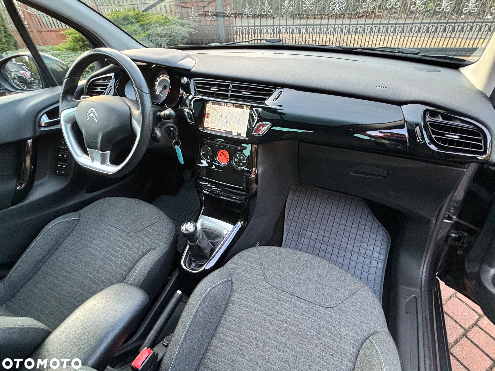 Citroën C3 1.2 PureTech Exclusive - 3