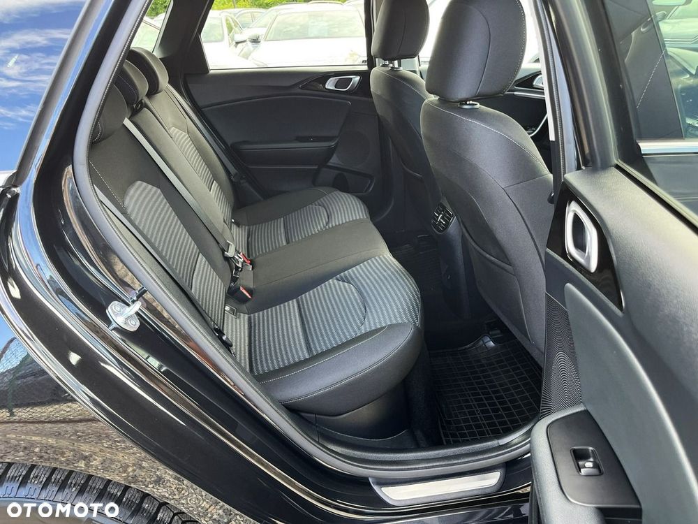 Kia Ceed 1.6 GDI PHEV L DCT - 29
