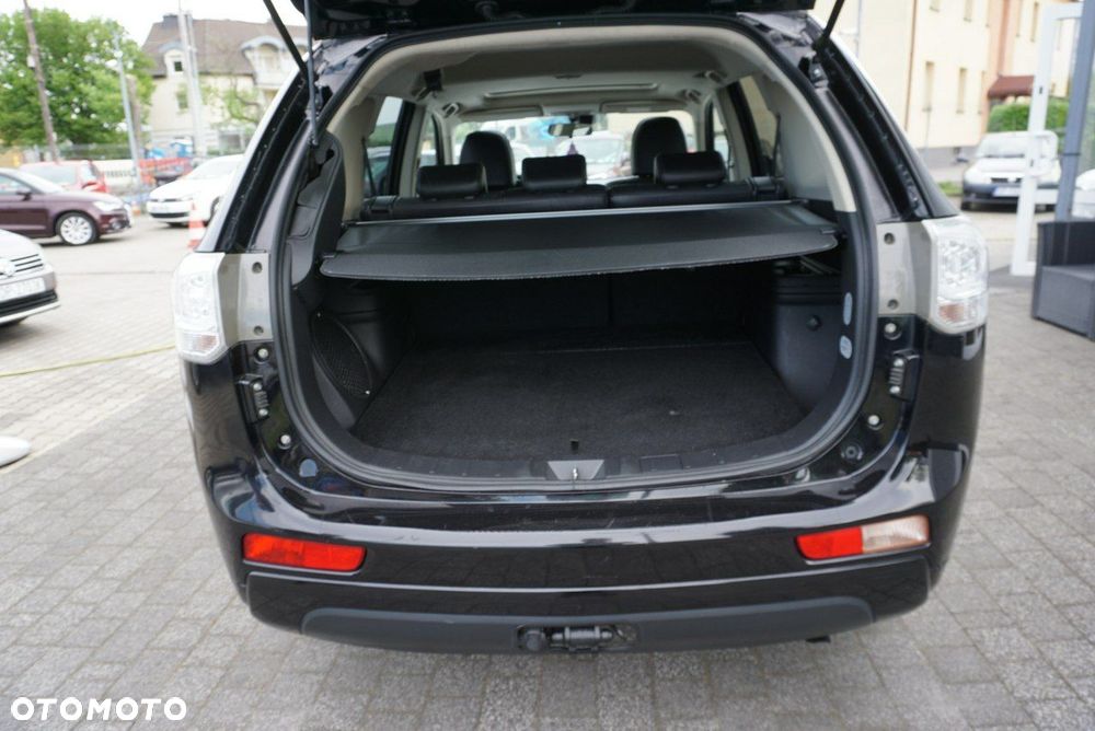 Mitsubishi Outlander - 21