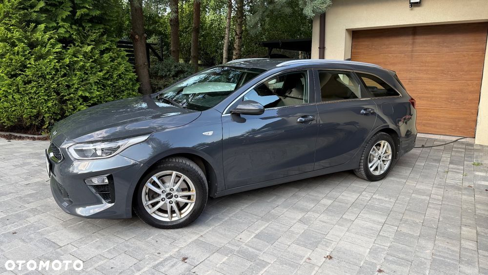 Kia Ceed 1.6 CRDi Eco-Dynamics+ (48V Mild-Hybrid) DCT7 Spirit - 18
