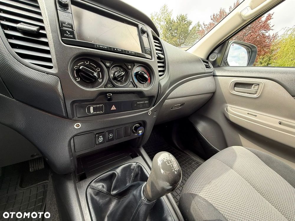 Mitsubishi L200 2.4 d CC Invite - 9