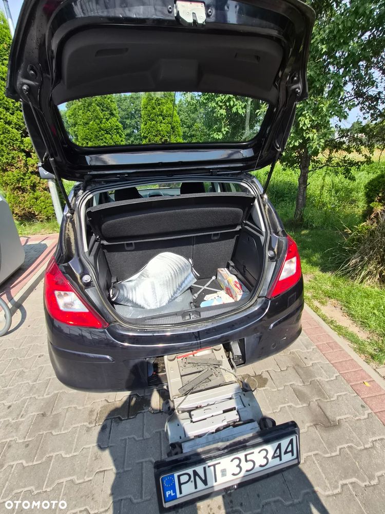 Opel Corsa 1.2 16V Cosmo - 6