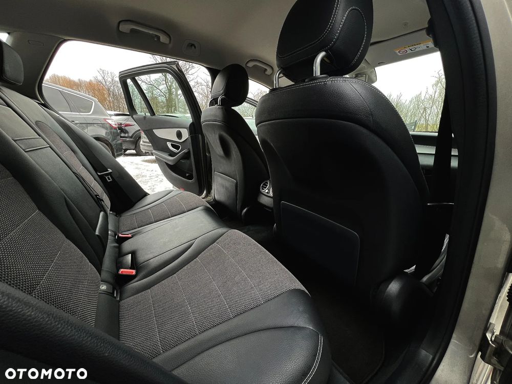 Mercedes-Benz Klasa C 220 d 9G-TRONIC - 19