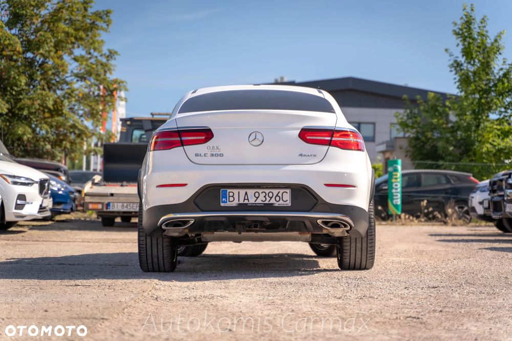 Mercedes-Benz GLC 300 4Matic 9G-TRONIC - 9