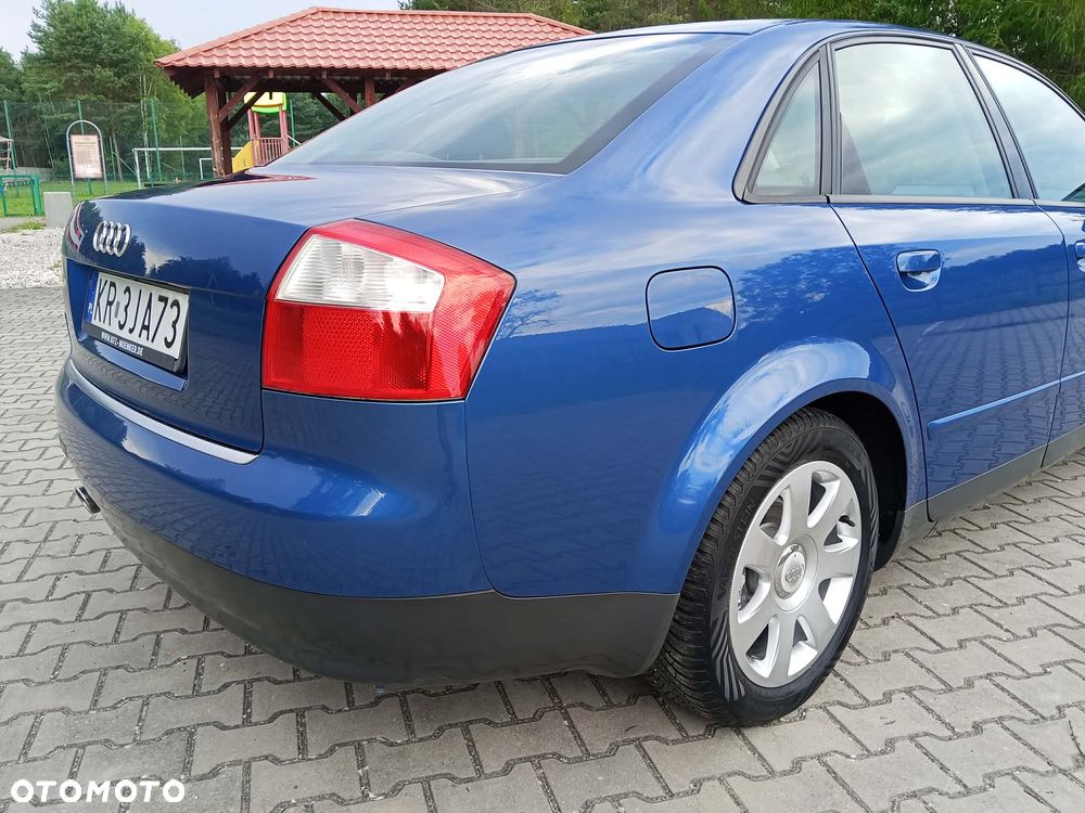 Audi A4 Limousine - 14