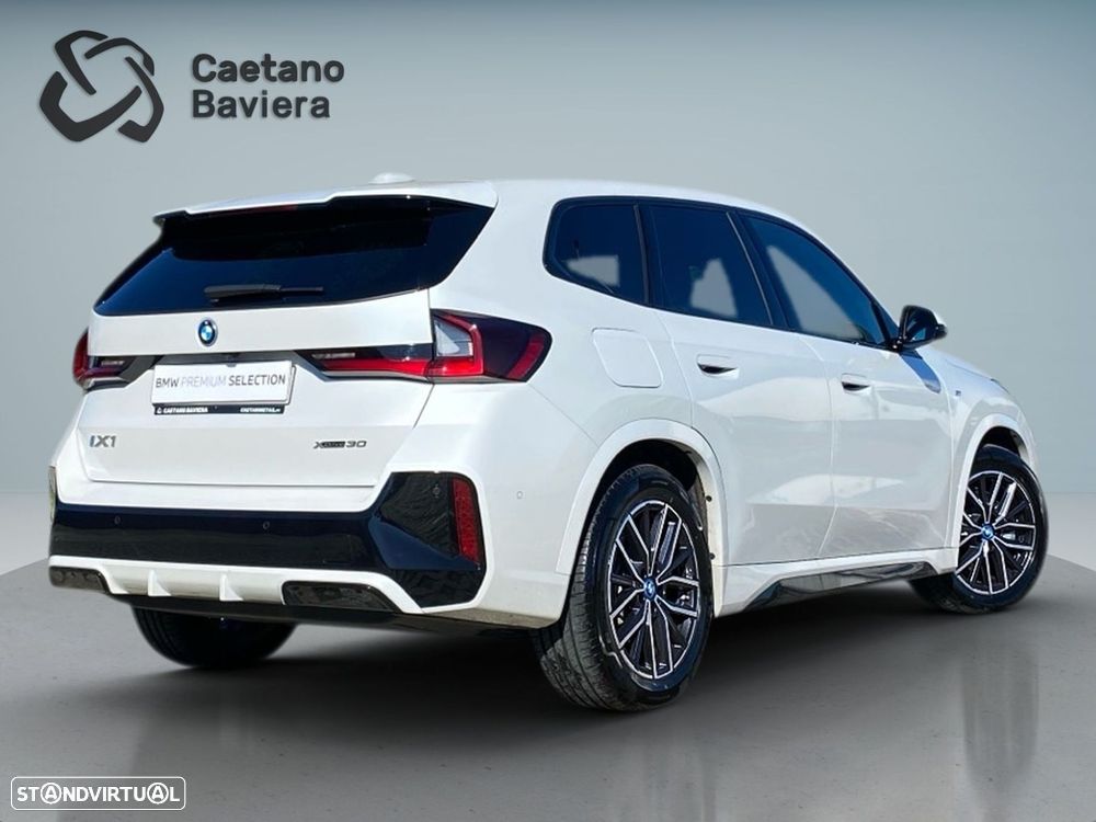 BMW iX1 xDrive30 Pack Desportivo M - 2