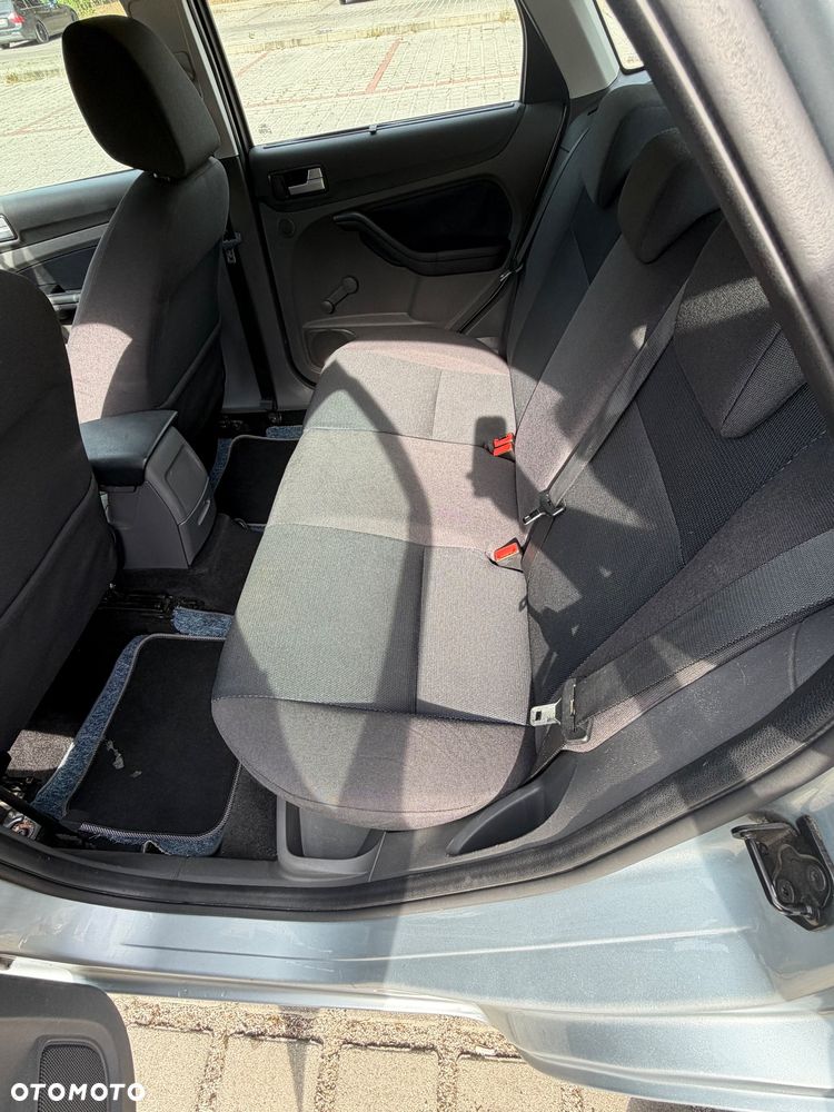 Ford Focus 1.6 Ti-VCT Style - 12