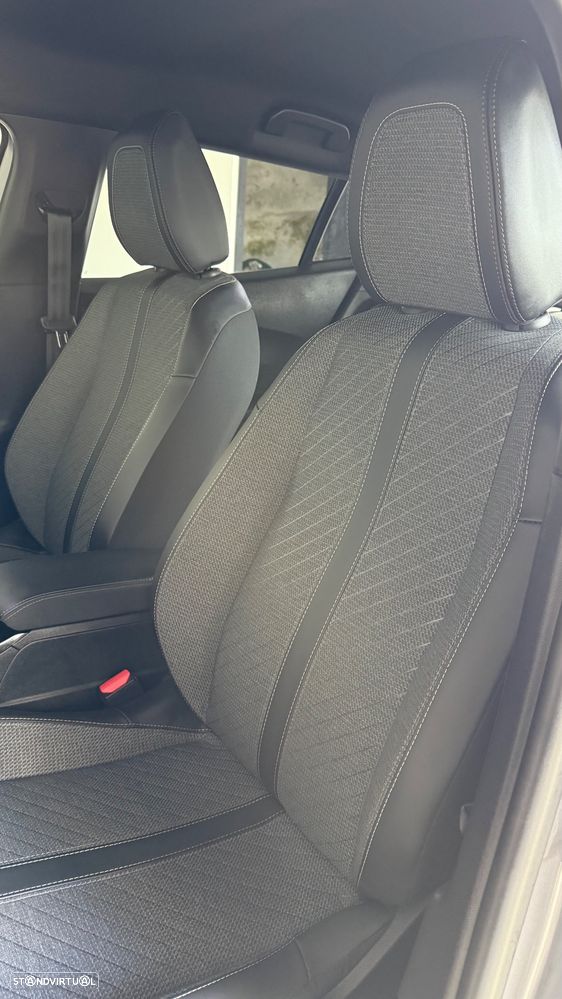 Peugeot 2008 1.2 Hybrid Allure e-DCS6 - 4
