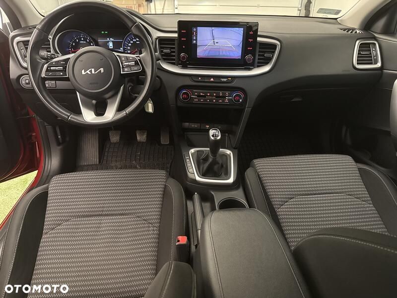 Kia Ceed 1.5 T-GDI M - 23