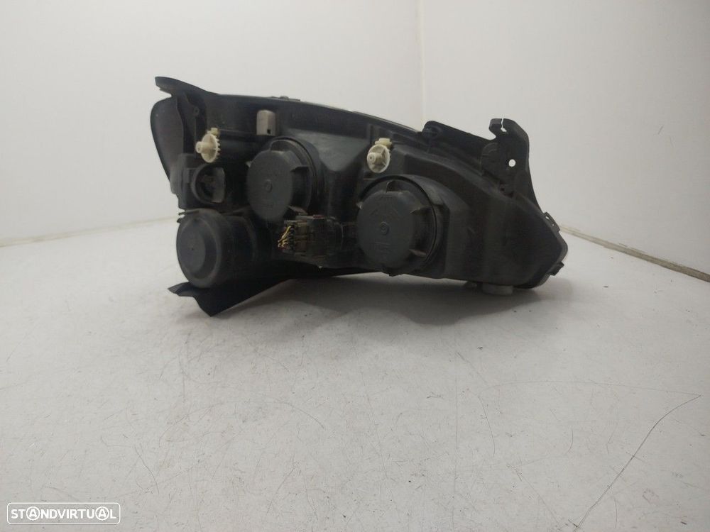 Farol/ Otica Dianteiro Esq Opel Corsa C - 3