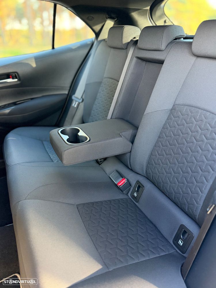 Toyota Corolla 1.8 Hybrid Comfort - 48